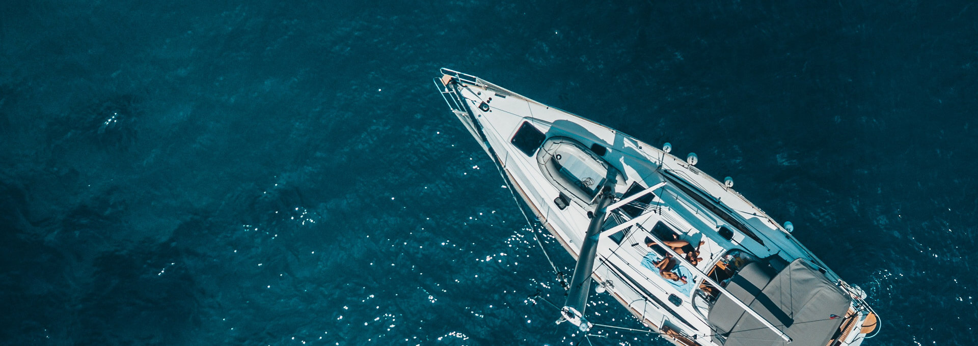 Nies Yatching - S/Y Salt Water