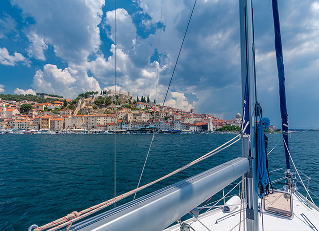 Nies Yatching - Unparallel destinations